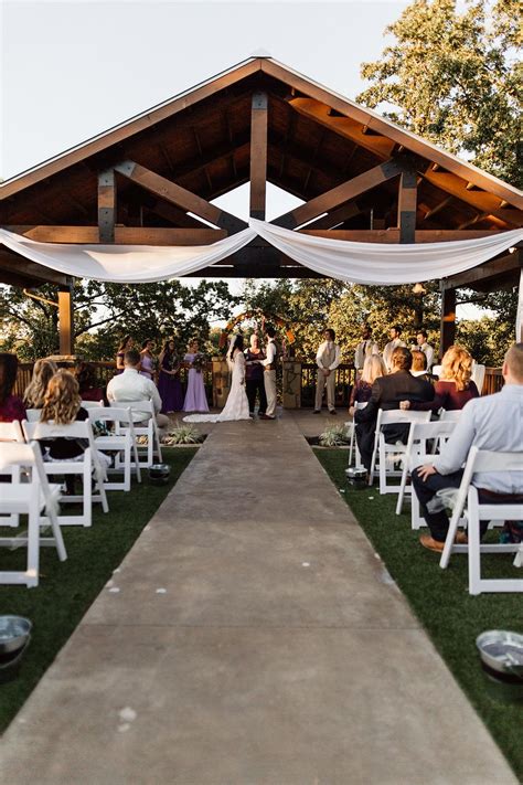 10 Beautiful Outdoor Wedding Venues in Oklahoma City, OK.